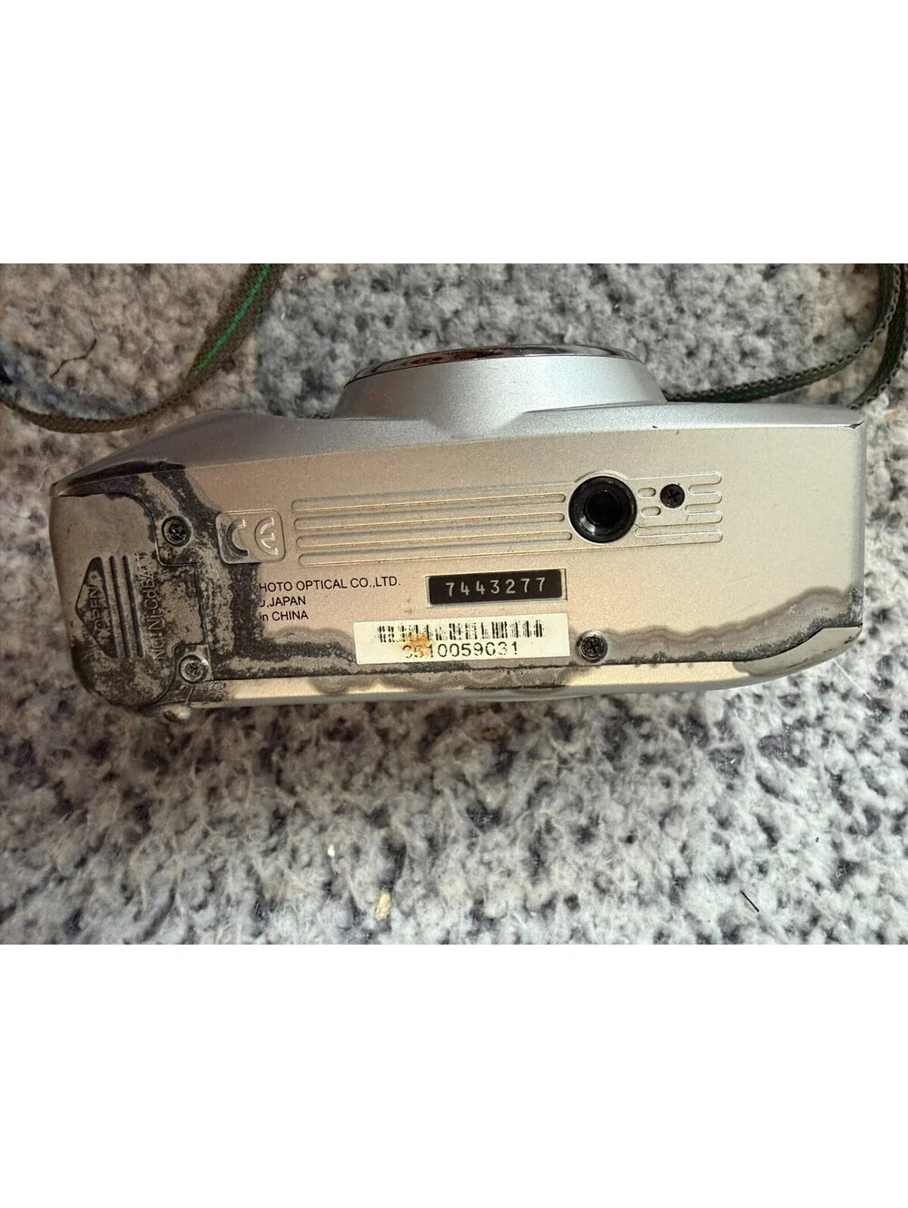 Fujifilm Zoom Date 60EZ 35mm Film Camera Silver Auto Focus Powers On
